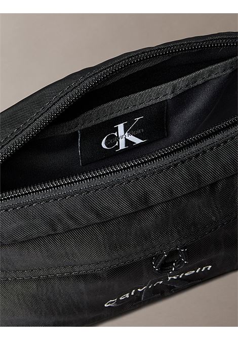 Borsa per fotocamera in twill impermeabile CALVIN KLEIN | LV04D3117GUB1